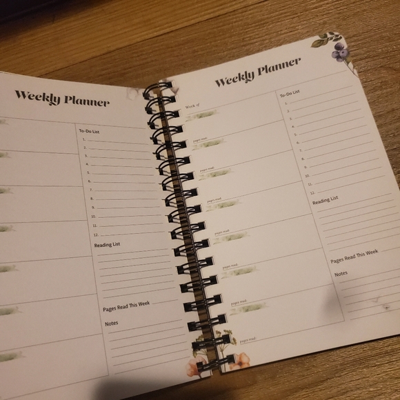 Owlcrate Magical Monthly Reading Planner book - Picture 11 of 12